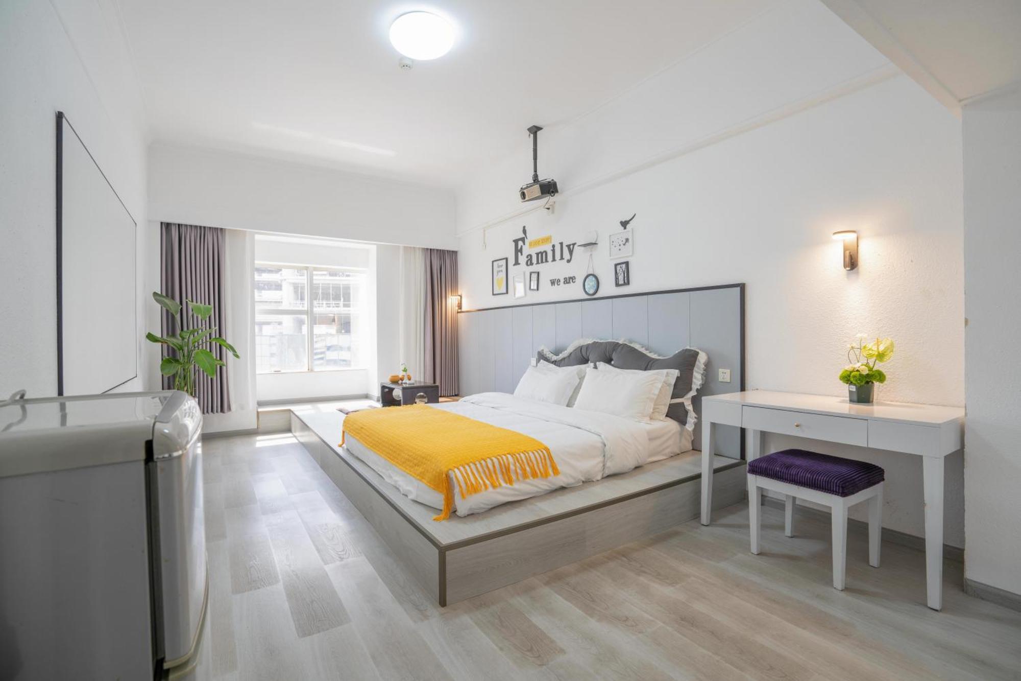 Ha Luo Hotel Куньмін Екстер'єр фото